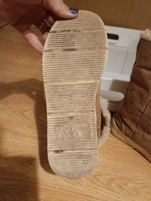 Cizme Zara 34 tip ugg