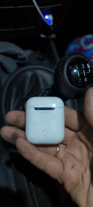 Продам наушники apple