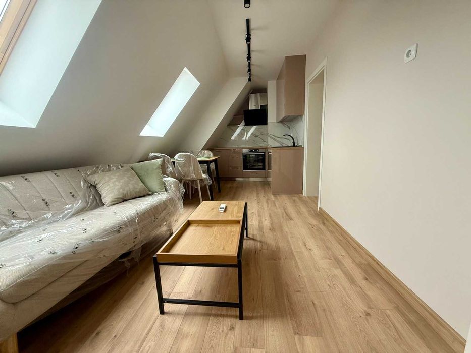 Ексклузивно! Тристаен обзаведен с АКТ 16! Бутикова сграда