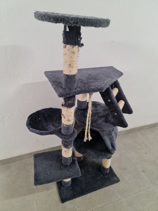 Ansamblu de joaca pentru pisici, folosit, stare buna, 4 niveluri plus