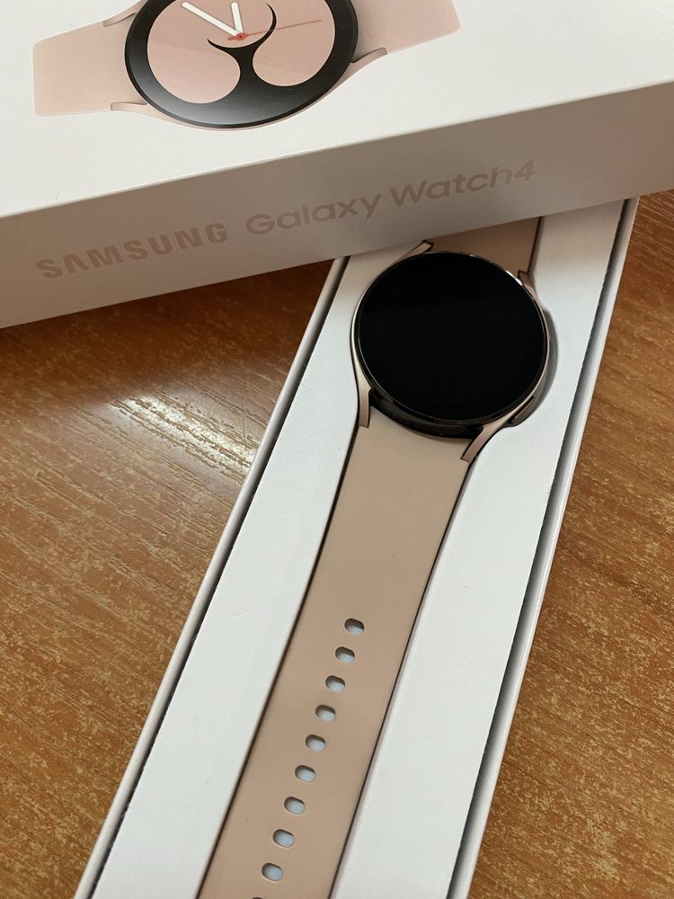 Часовник Samsung Galaxy Watch 4, 44мм