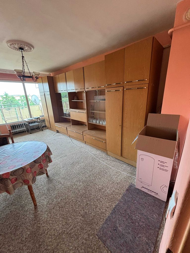 Продава се Двустаен апартамент в Плевен, Дружба 2 - 71 кв.м за 1296 €/кв.м - Снимка #3
