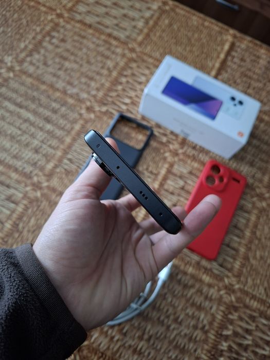 Ca Nou Xiaomi Redmi Note 13 Pro+