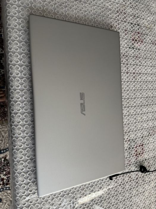 Asus Vivobook срочно продаю 17 дюймов