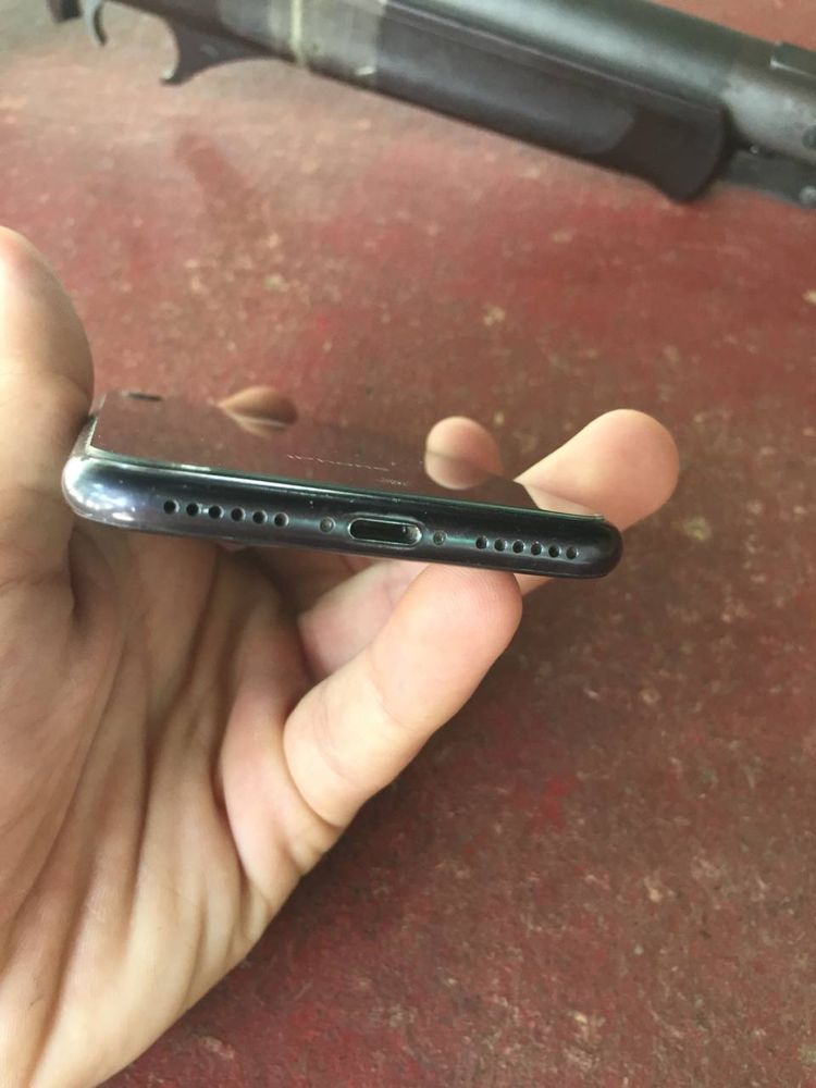 Iphone 7 Ideal  batareyka almashgan uselinniy qoyilgan abmen bo faqat