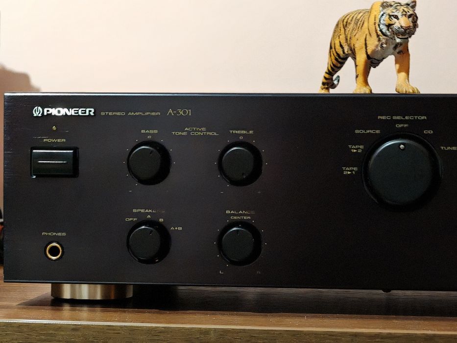 Pioneer A-301. Calitate si putere. Impecabil. Preț fix !