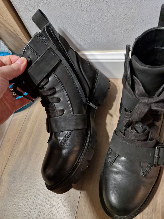 Bocanci Ugg piele 39