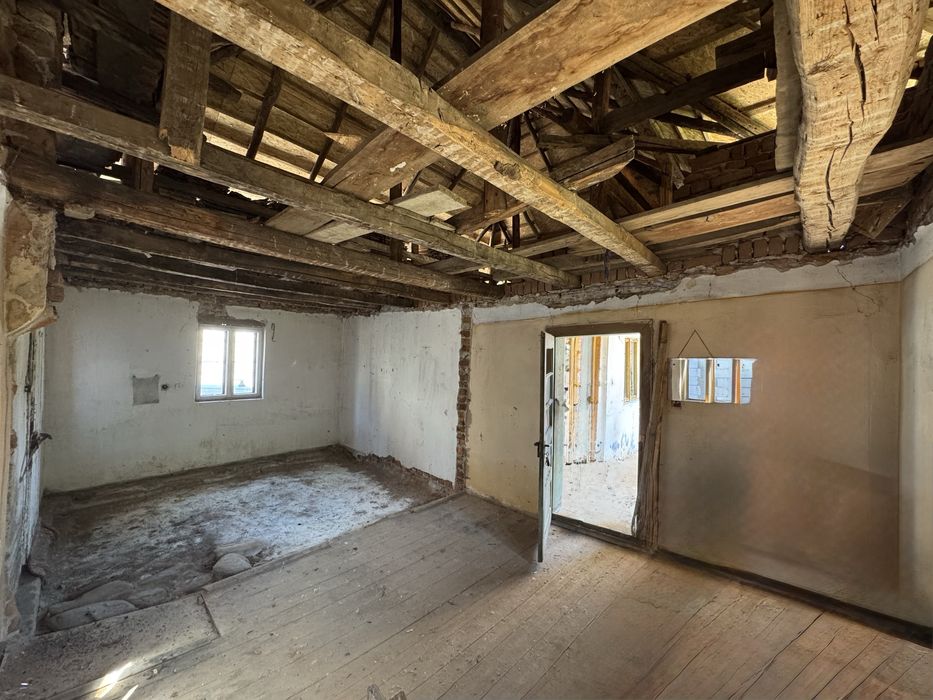Casa + teren spectaculos 3.700 mp - Corbi, Arges