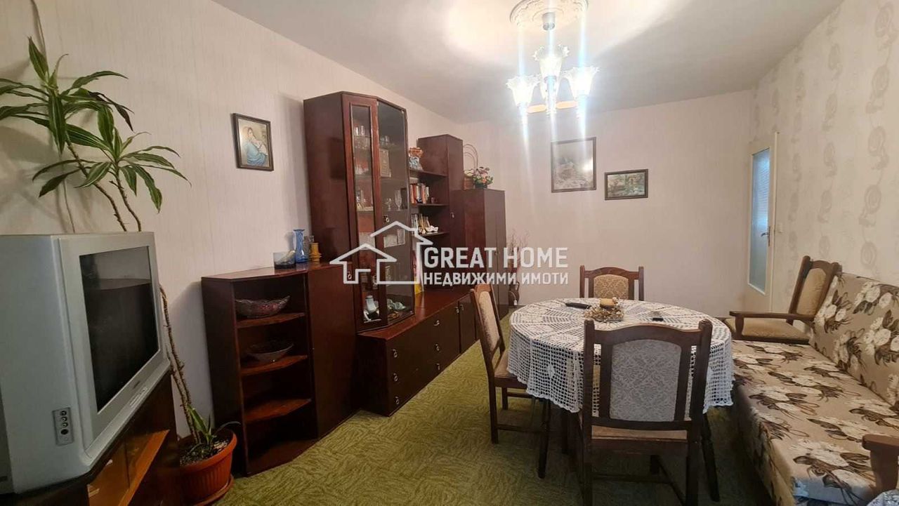 Продава се Тристаен апартамент в Търговище, Запад 2 - 65 кв.м за 1091 €/кв.м - Снимка #1