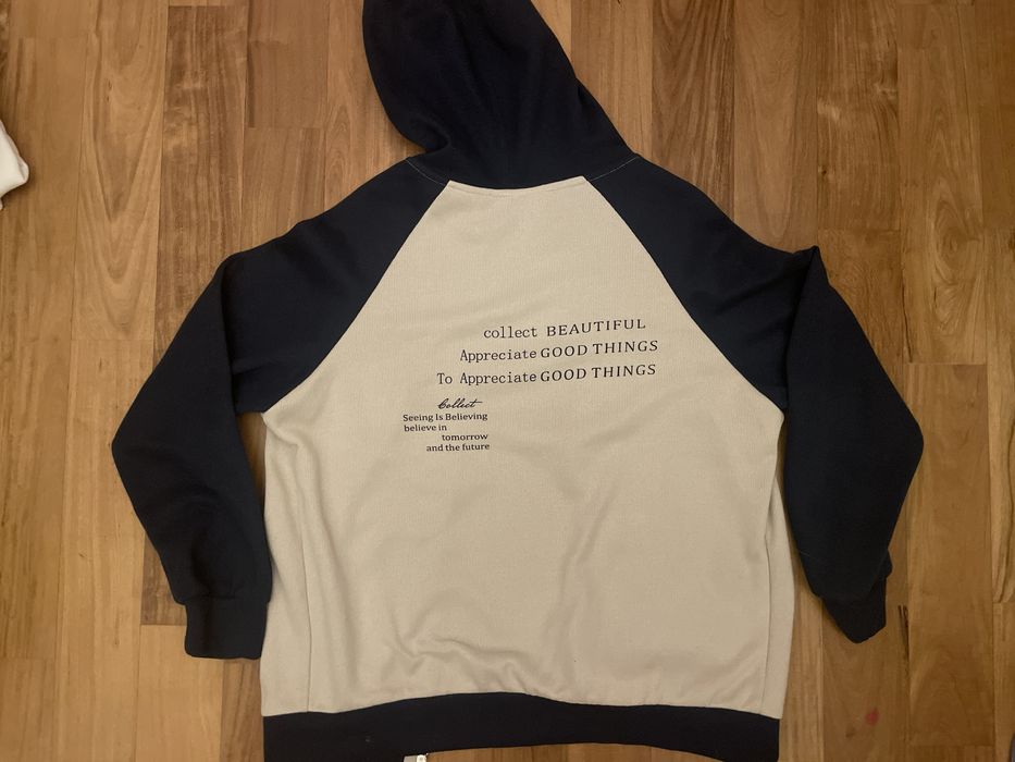 Суитчет с позитивни и мотивационни изречения. Син и бял