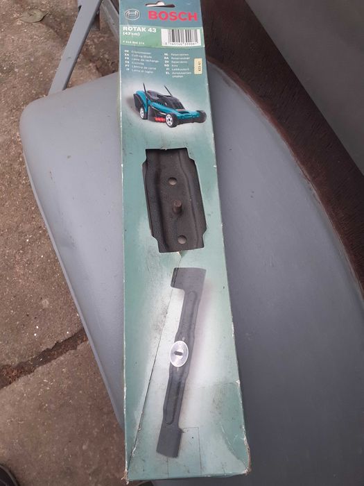 vand cutit rezerva pentru masina de tuns iarba, Bosch Rotak 43