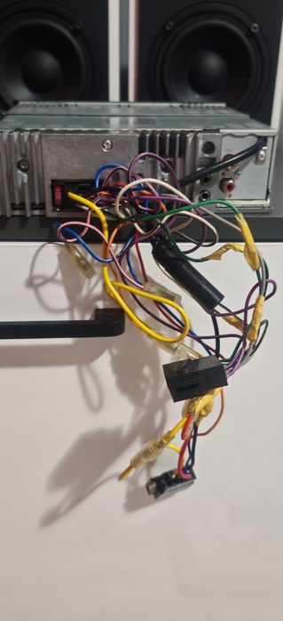 Player auto jvc kd r801 cu bluetooth și stick