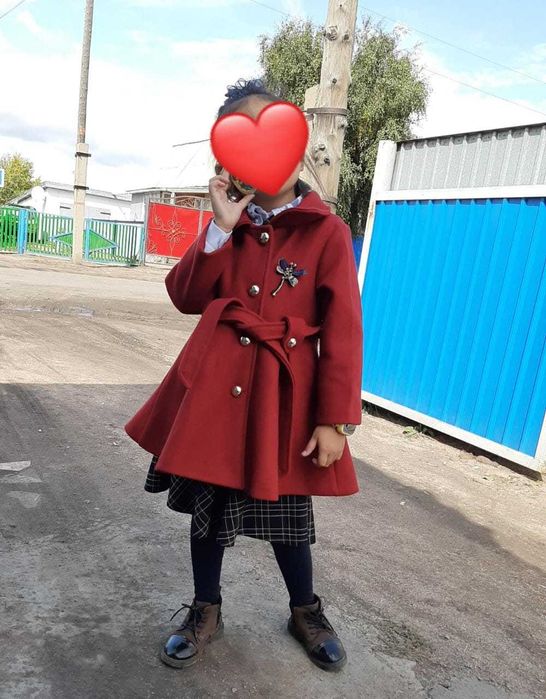 Пальто детское на 5-6 лет