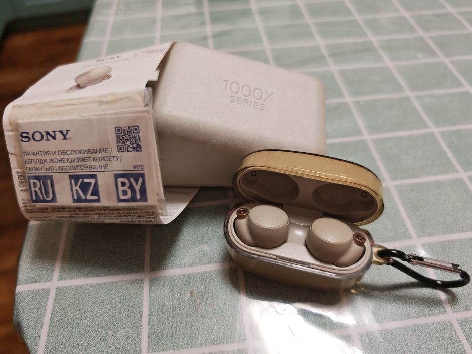 Sony WF-1000XM4 наушники