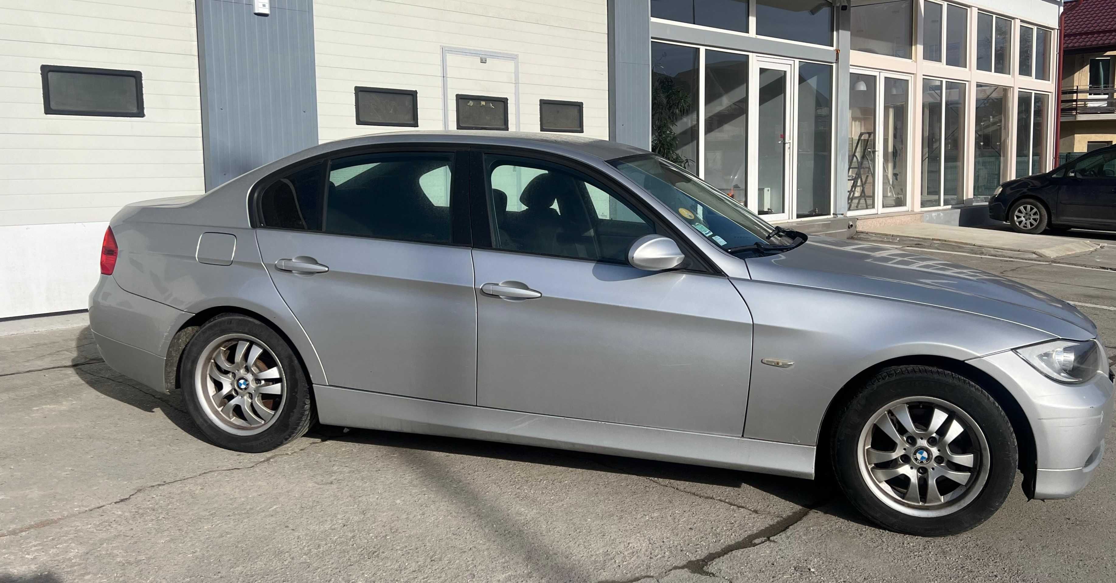 De vânzare BMW 320i E90