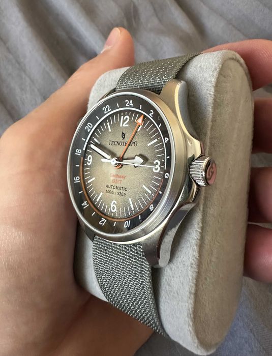 Автоматичен Часовник - Tecnotempo - GMT (две времеви зони) - Отличен