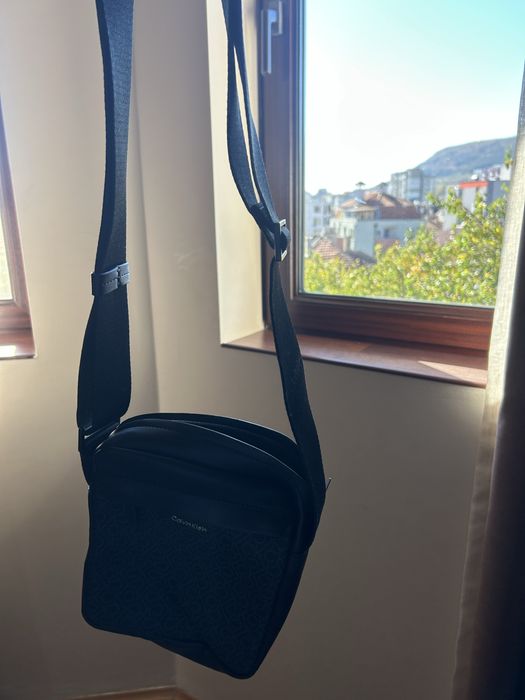 Оригинална Чантичка Calvin Klein