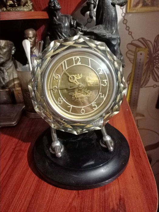 Продам настольные часы