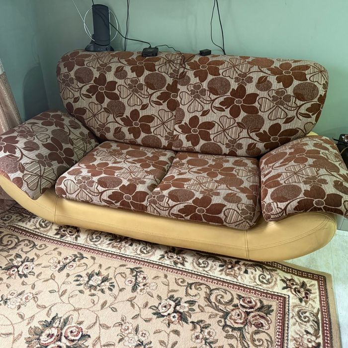 Не дорого продам диваны 2 шт в хорошем состоянии