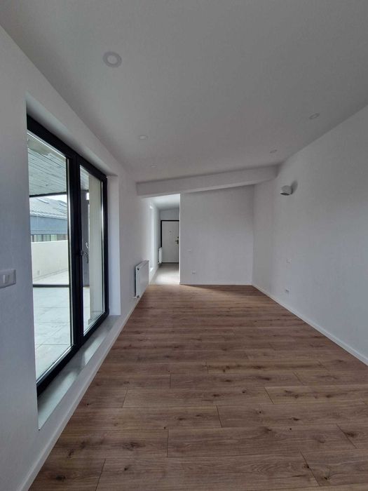 Inchiriez 4 cam-bloc nou-Regie-5'metrou Crangasi, nemobilat