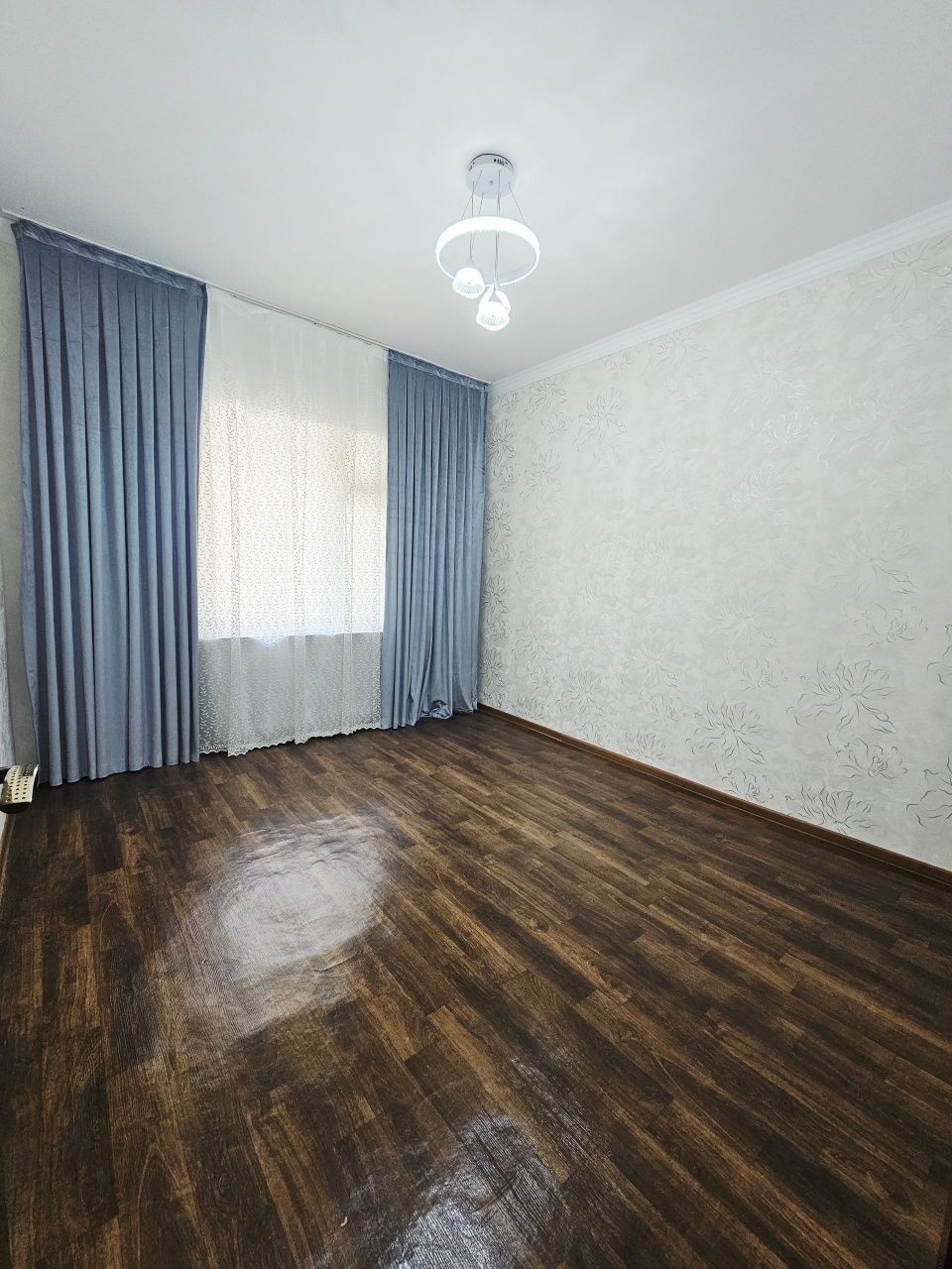 Сергели 5 метро 200 метр 3⁴/4/9 балкон 2×6 75 м² Ипотекага хам сотилад
