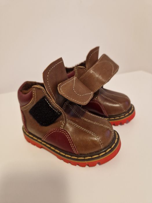 Ghete piele fetita/baiat masura 20