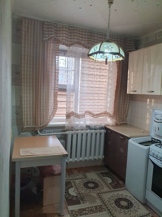 Продается 2-комн (7-50, 1 эт)