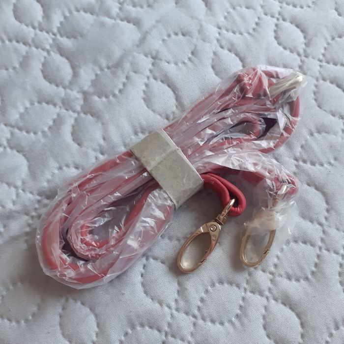 Малка червена чанта Art чисто нова с етикет