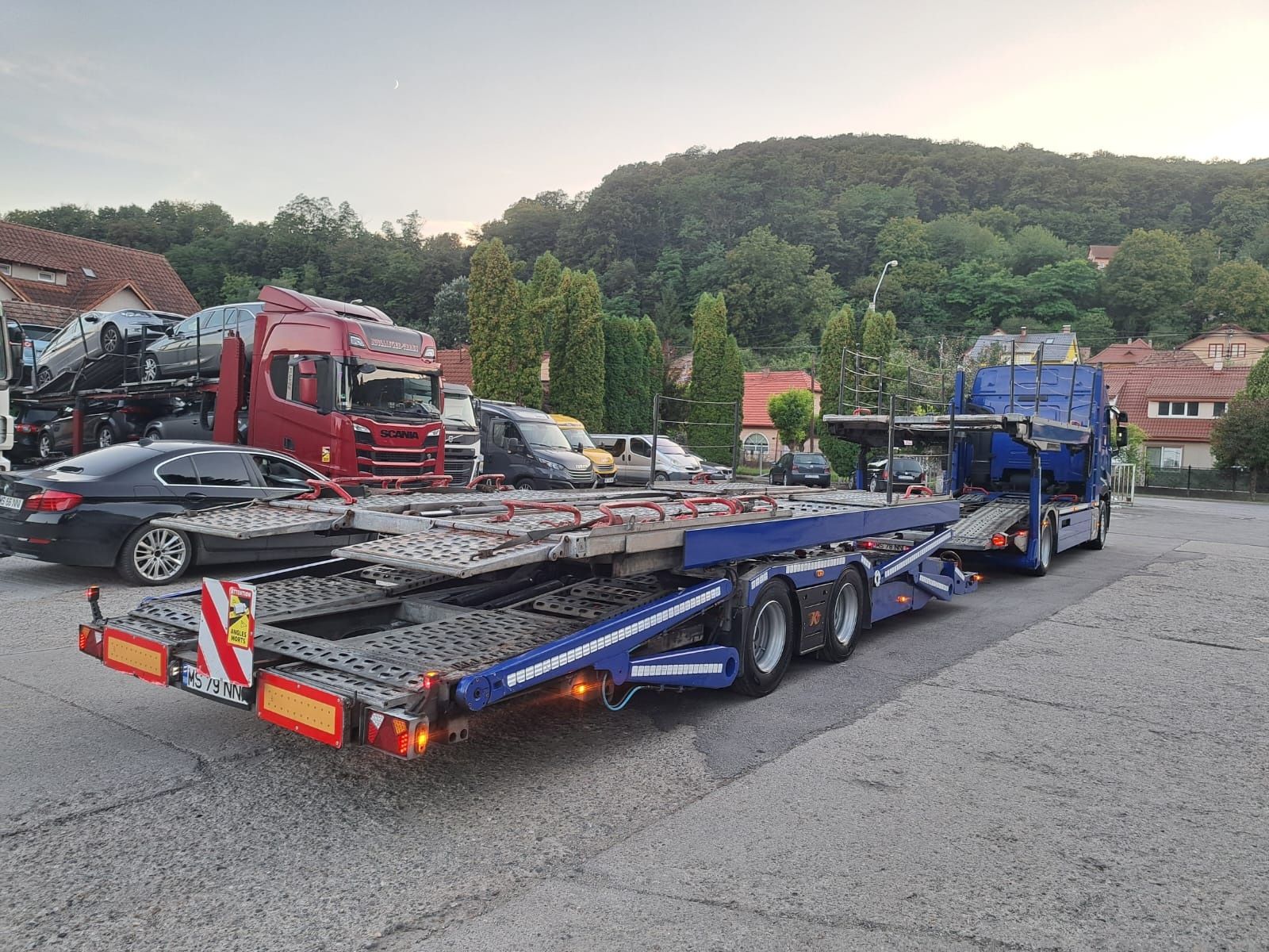 Transportor auto Renault + Kassbohrer Metago full