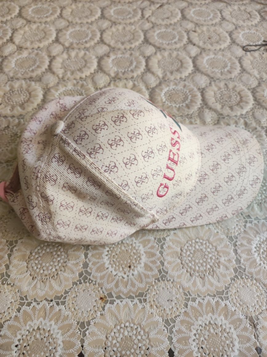 Шапка Guess женска