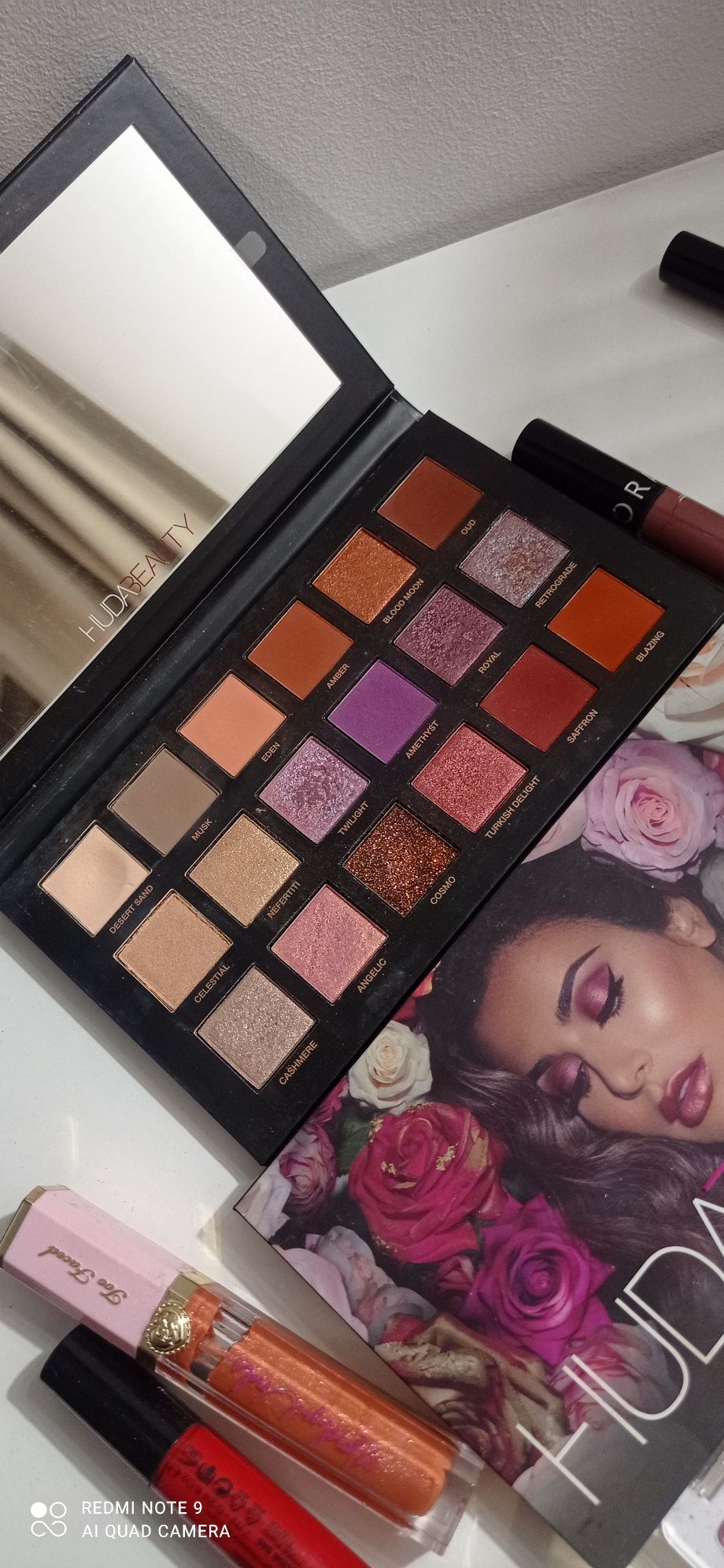 Palete Huda Beauty Natasha Denona Too Faced