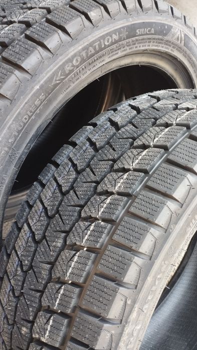 225.45.R18 Резина зима липучка новая комплект 4шт 25год.