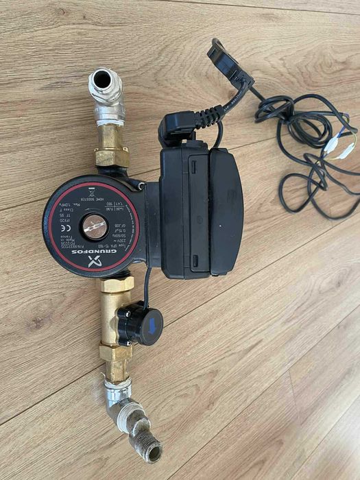 Grundfos UPA15-160 1" Домашна бустер помпа