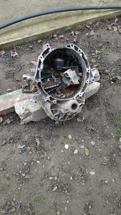 Cutie viteze ford transit motor 2000cc