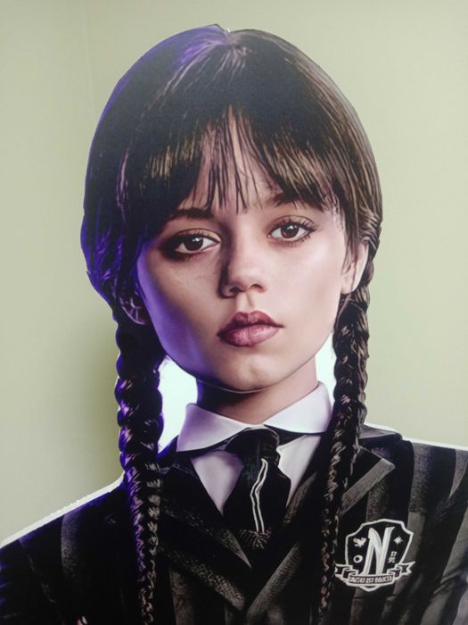 Ростовая фигура Уэнздей Wednesday 150 см (сломалась сзади)