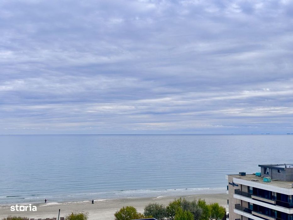 Vedere laterala la mare, prima linie, mobilat, parcare inclusa