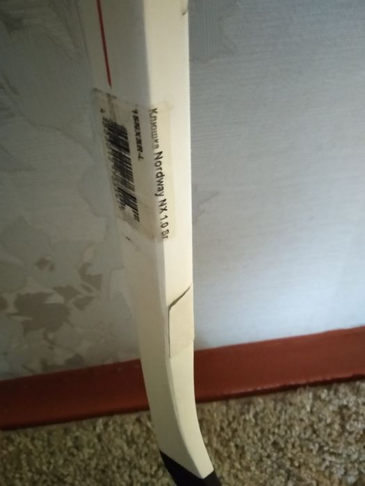 Хоккейная клюшка новая.