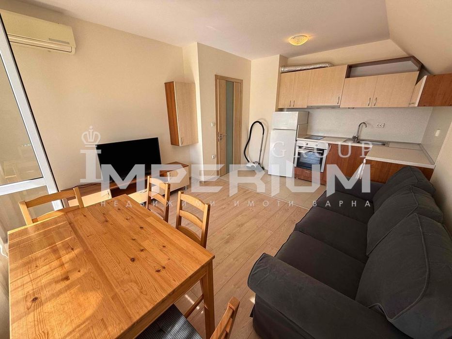 Дава се под наем Двустаен апартамент в Варна, Базар Левски - 55 кв.м за 408 € - Снимка #1