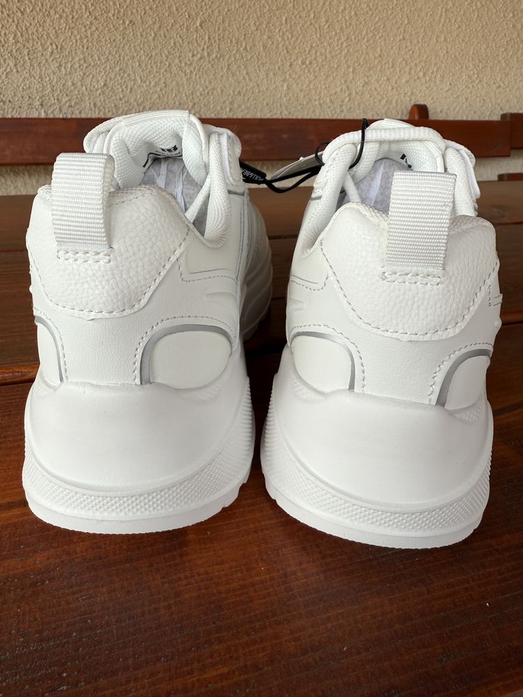 Adidasi pull&bear
