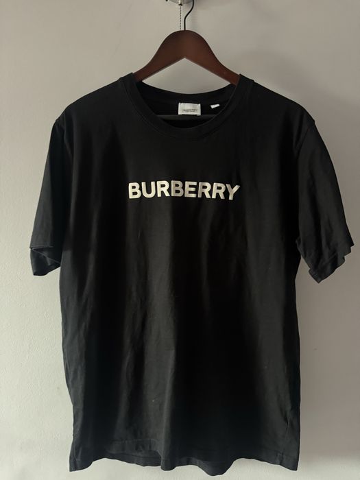 Продавам тениски Burberry
