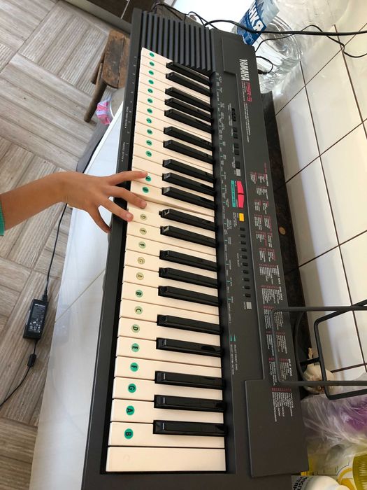 Електронна клавиатура Yamaha PSR-3