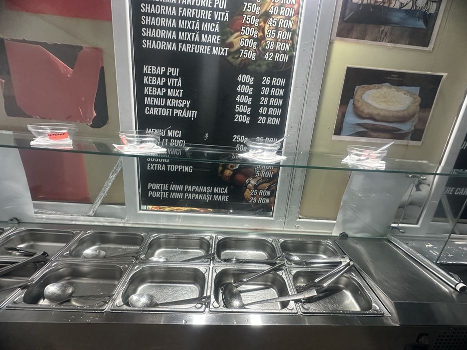 Vand aparatura fast food pentru deschidere !