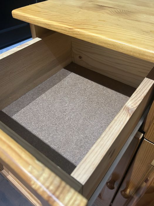 Гардероб + шкаф от масивно дърво – комплект 550 лв