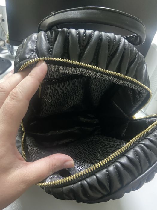 Дамска раница релефна