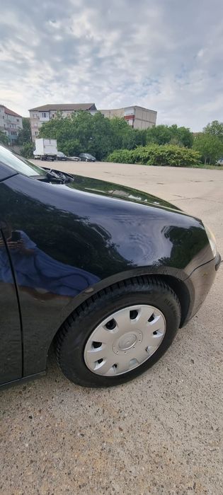 Vând Volkswagen Golf V