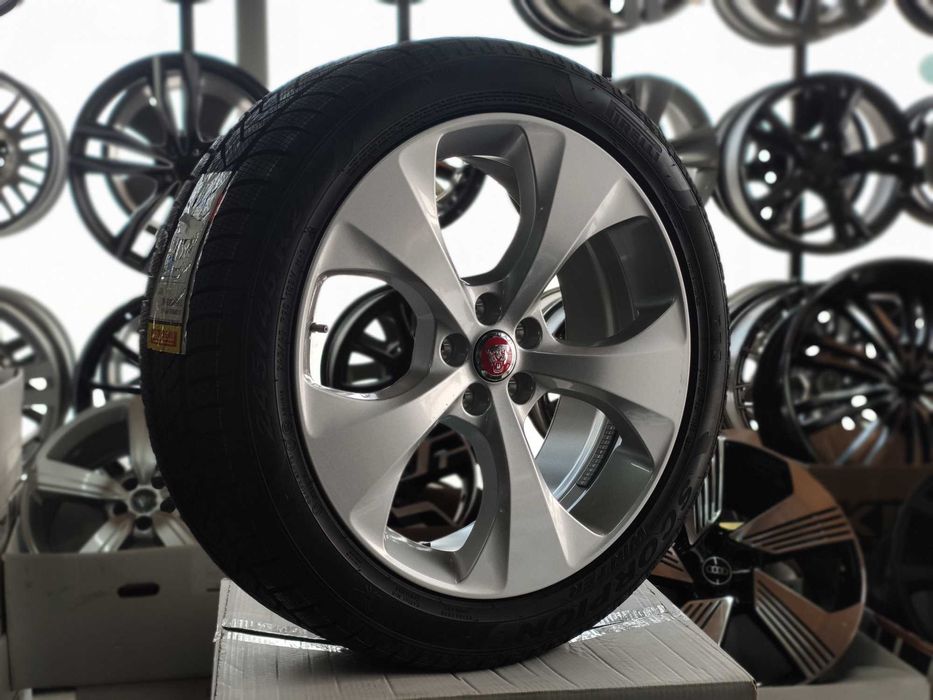 Нови оригинални джанти 20цола 5 108 с нови зимни гуми за Jaguar E-Pace