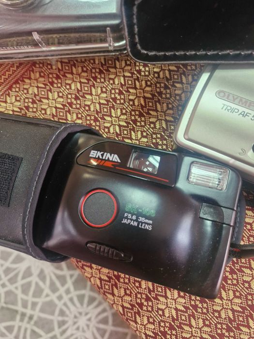 Продават се фотоапарати