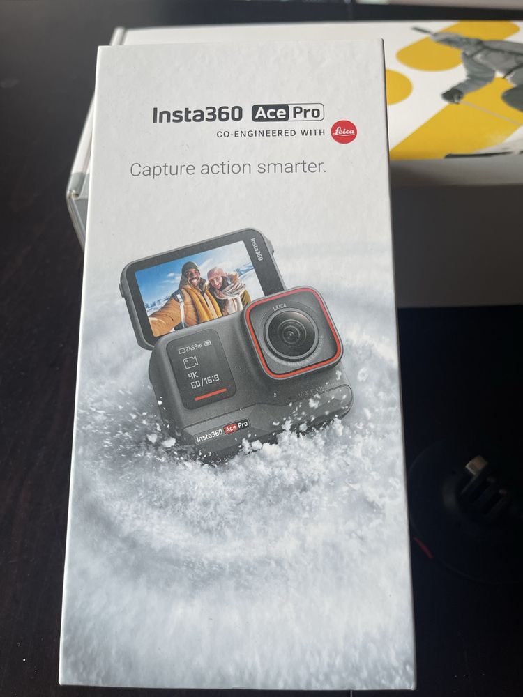Екшън камера Insta 360 Ace Pro