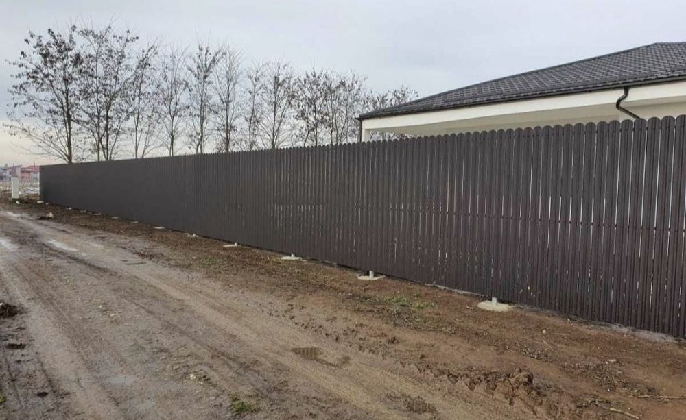 Construim garduri si porti din sipca metalica, panouri stil jaluzele,