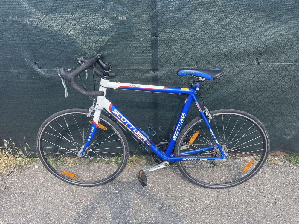 Bicicleta Cursiera SCOTT USA, foarte usoara, echipata SCHIMANO SORA